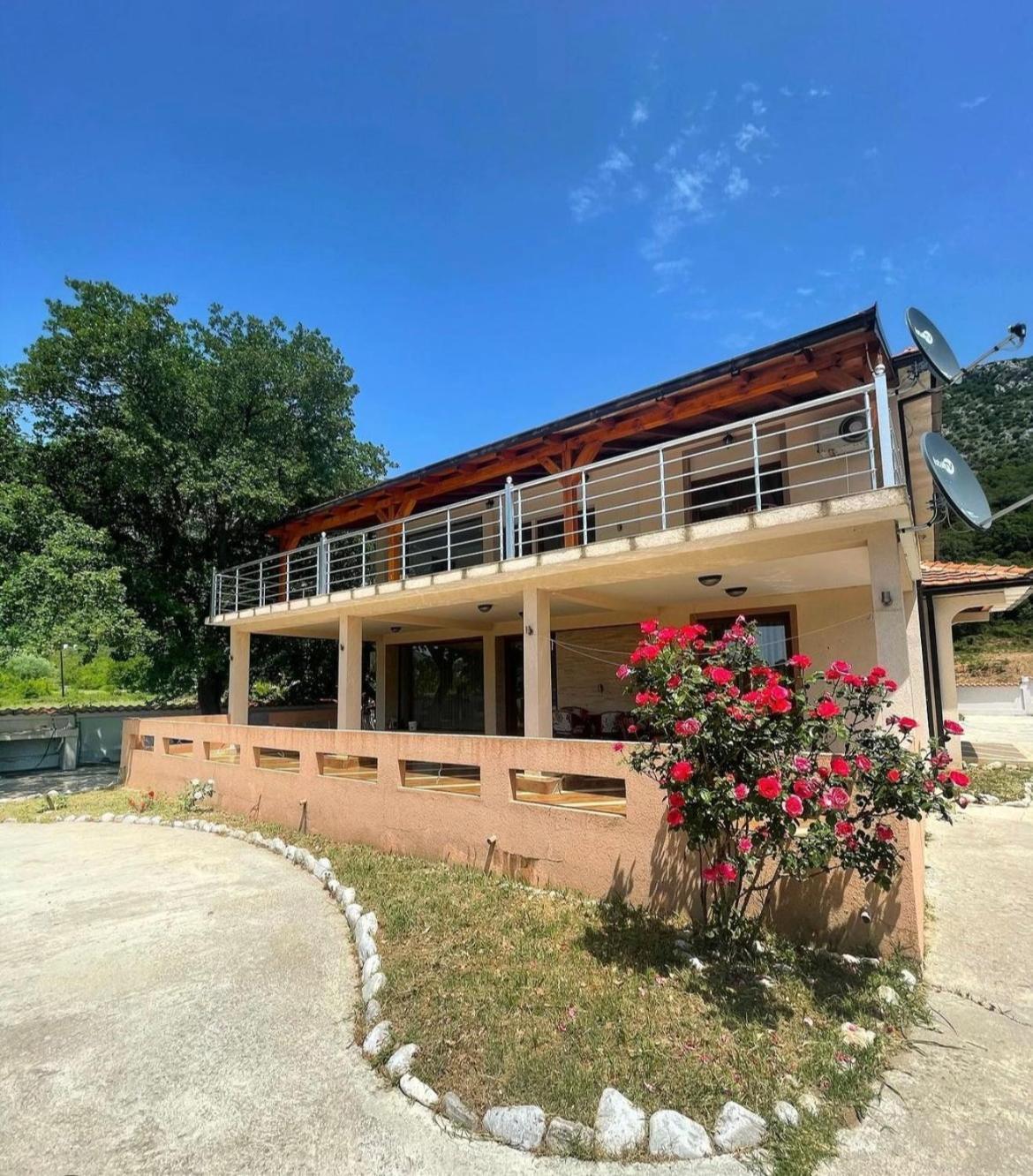 Stars Residence Petrovac Eksteriør billede